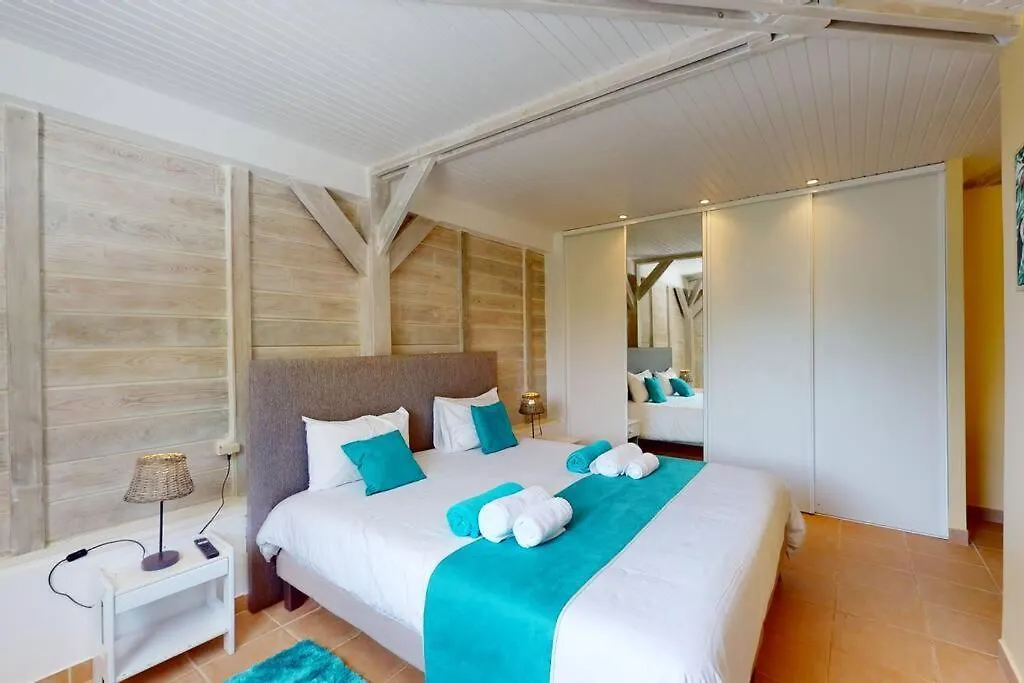 Domaine De L'Anse Simon - Piscine - 7 Chambres Ле-Воклен